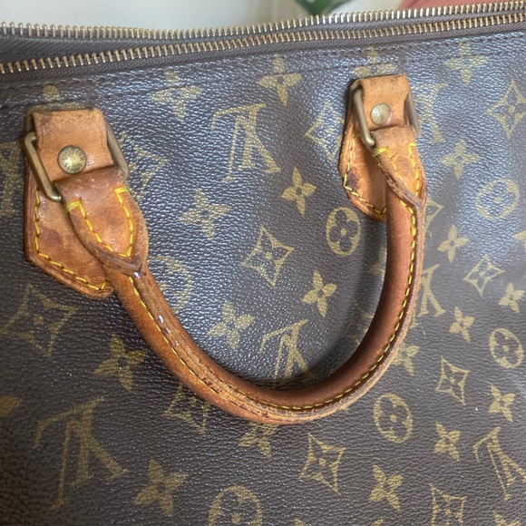 Authenticate Louis Vuitton Speedy 35 - Picture 5 of 16